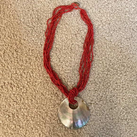 Jewelry - Mother of pearl beaded necklace